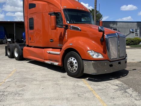 2019 KENWORTH T680 Tandem Axle Sleeper #1110