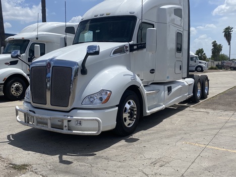 2020-kenworth-t680-tandem-axle-sleeper #1113