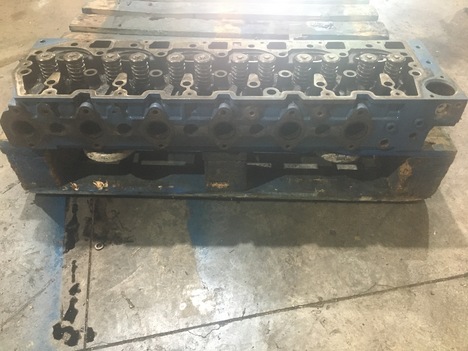 2002 INTERNATIONAL DT466E Cylinder Head #11092
