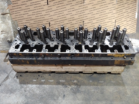 USED 1995 CUMMINS L10 CYLINDER HEAD TRUCK PARTS #11354