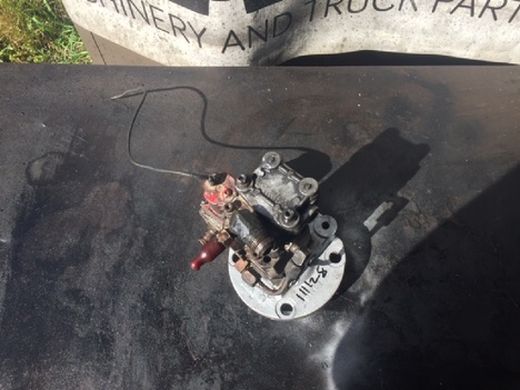 USED CUMMINS M11 CELECT PLUS FUEL PUMP TRUCK PARTS #11675