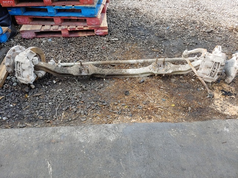 USED 1986 FORD F700 FRONT AXLE TRUCK PARTS #12027