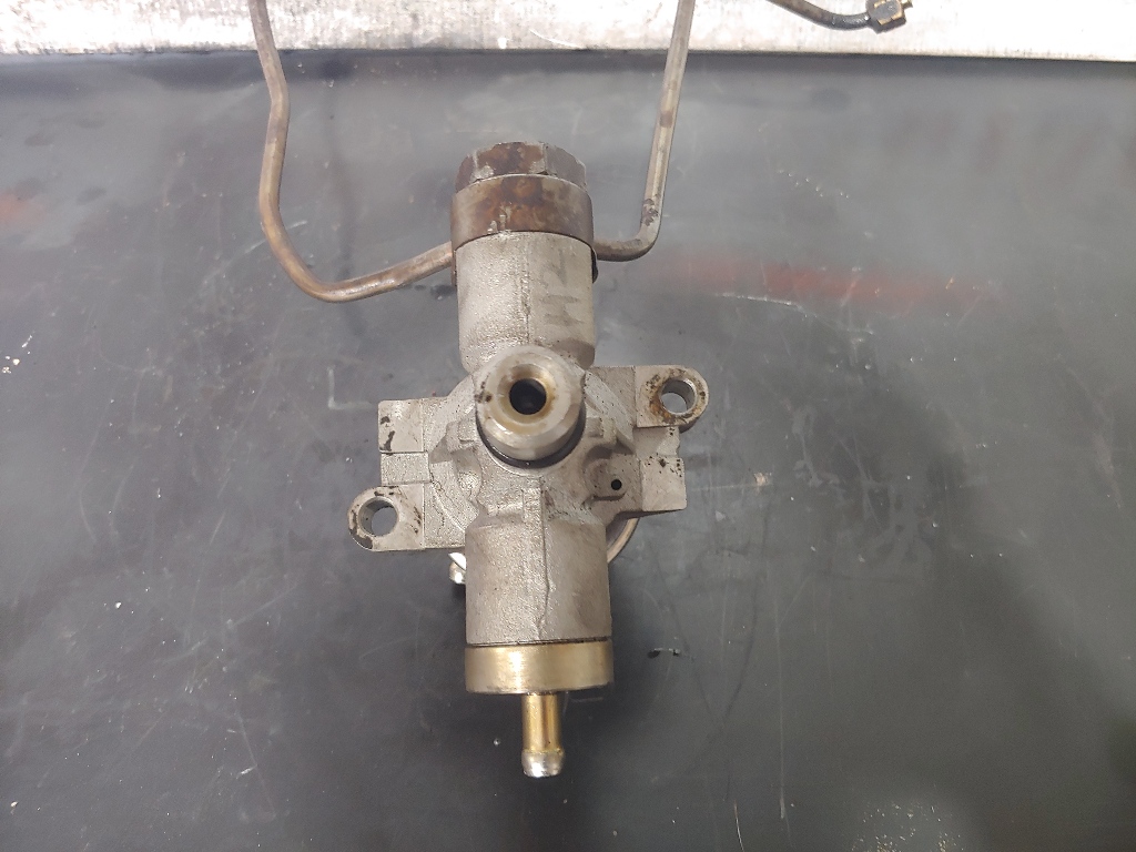 USED 1996 FORD 7.3L POWERSTROKE FUEL PUMP FOR SALE 12060