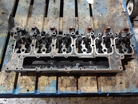 USED 1993 CUMMINS 6BT 5.9L CYLINDER HEAD TRUCK PARTS #12769