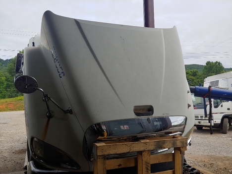 USED 2003 FREIGHTLINER COLUMBIA HOOD TRUCK PARTS #13650