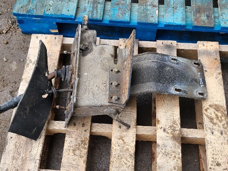 USED 1995 MACK T2070 MISC TRANSMISSION PART TRUCK PARTS #14783