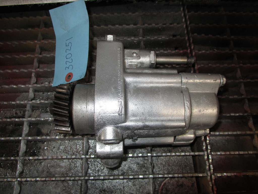 USED 2000 INTERNATIONAL DT466E FUEL PUMP FOR SALE 15002