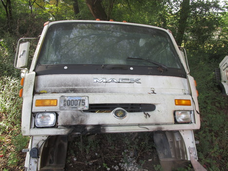 USED 1995 MACK RENAULT MS300P CAB BODY TRUCK PARTS #15063