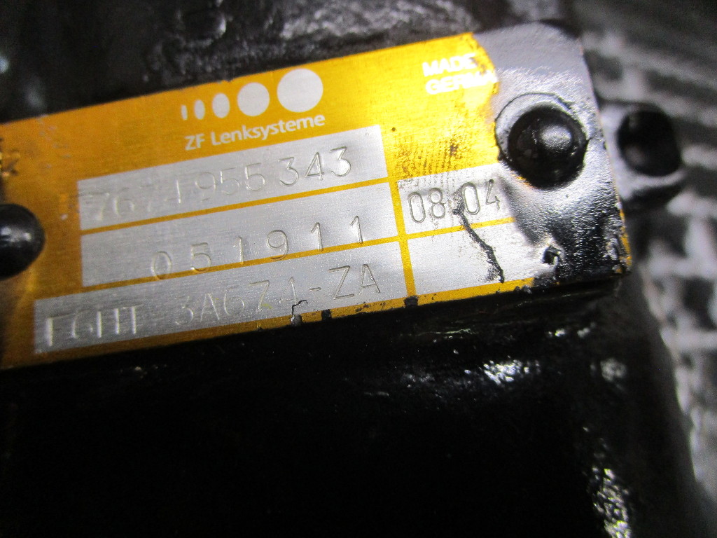 USED ZF STEERING PUMP POWER STEERING BOX FOR SALE 15506