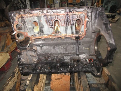 USED 1998 ISUZU 4HE1 ENGINE BLOCK TRUCK PARTS #15916