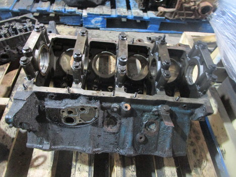 USED INTERNATIONAL T444E ENGINE BLOCK TRUCK PARTS #16047