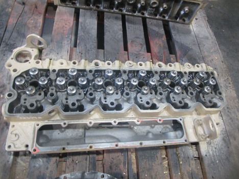 USED CUMMINS 6BT 5.9L CYLINDER HEAD TRUCK PARTS #16334