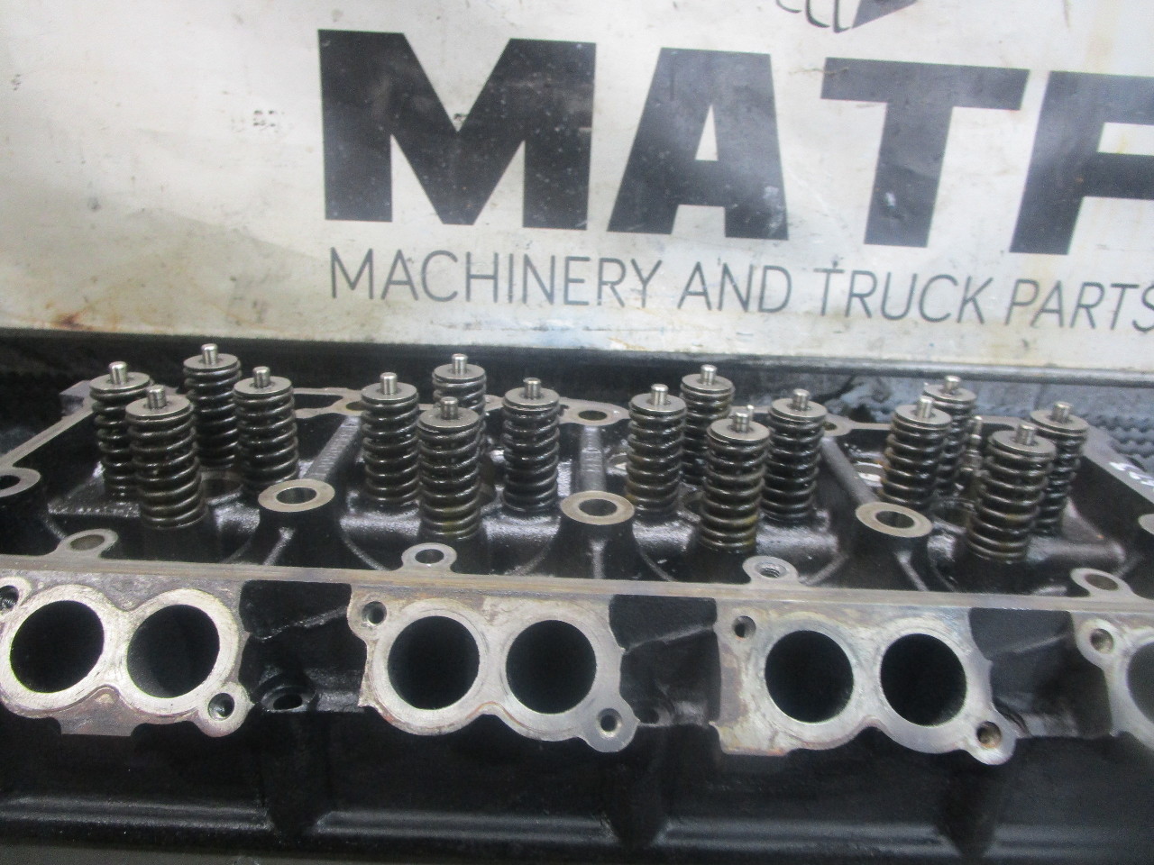 USED INTERNATIONAL VT365 CYLINDER HEAD FOR SALE 16361
