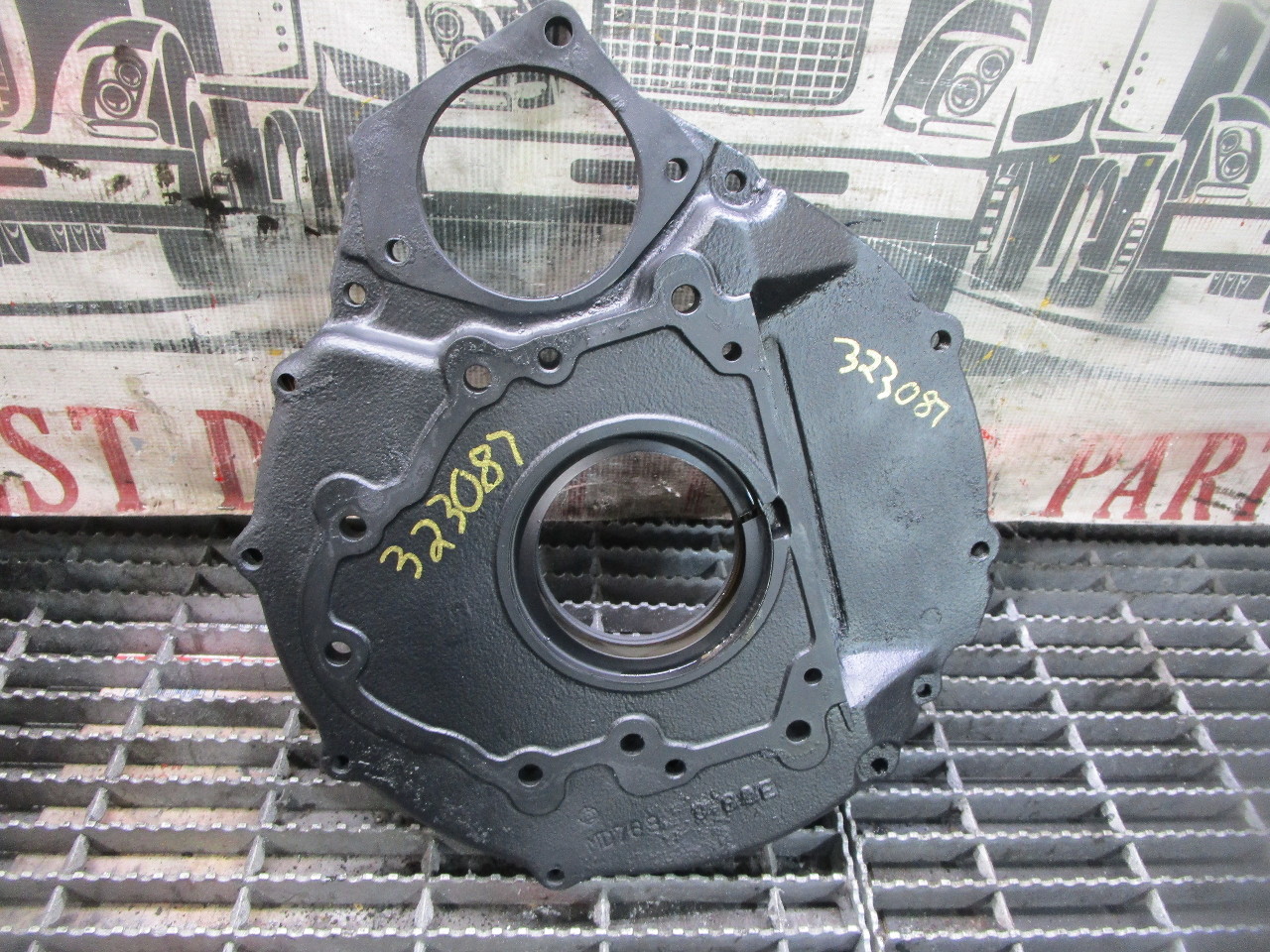 NISSAN FD35T BELL HOUSING FOR SALE #MD768
