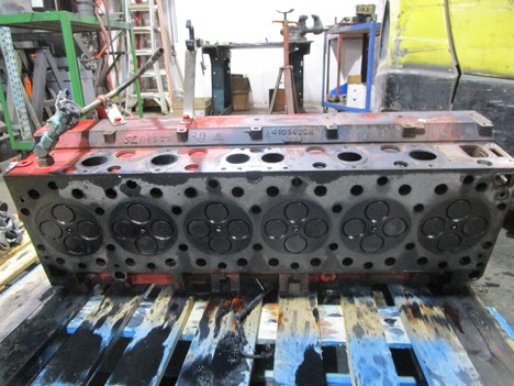 USED CUMMINS ISX CYLINDER HEAD TRUCK PARTS #17720