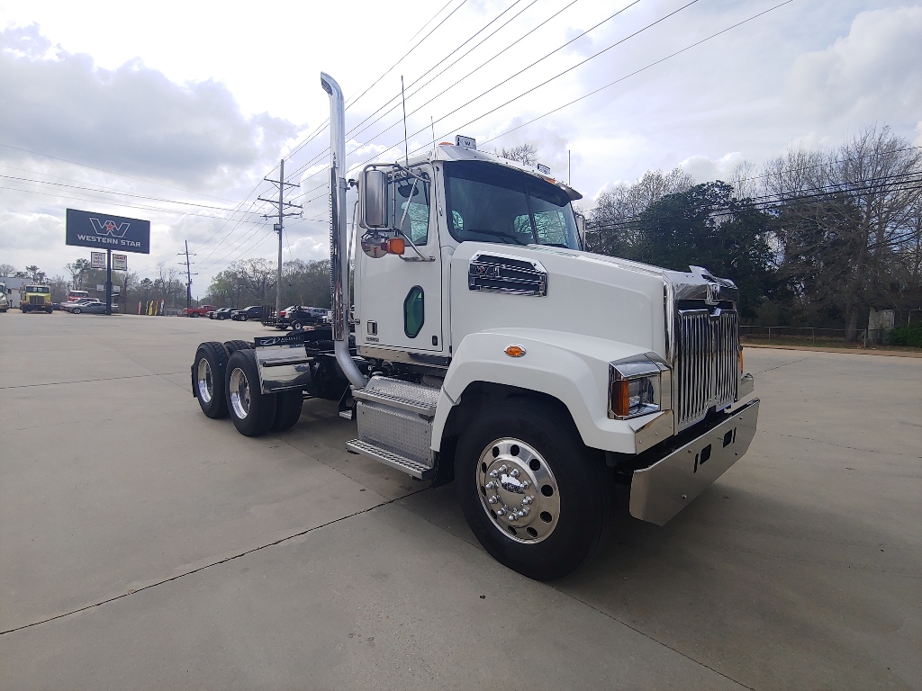 USED 2018 WESTERN STAR 4700SF TANDEM AXLE DAYCAB TRUCK #1129