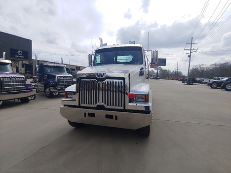 USED 2018 WESTERN STAR 4700SF TANDEM AXLE DAYCAB TRUCK #1129-2