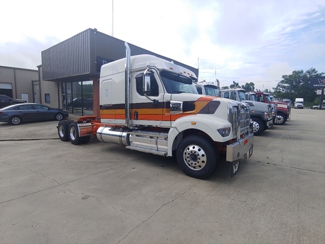 NEW WESTERN STAR 49X TANDEM AXLE DAYCAB TRUCK #1131-9
