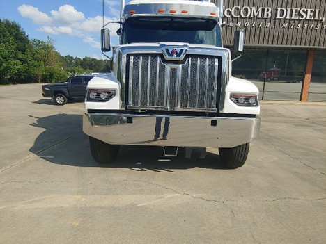 NEW 2024 WESTERN STAR 49X TANDEM AXLE SLEEPER TRUCK #1132-4