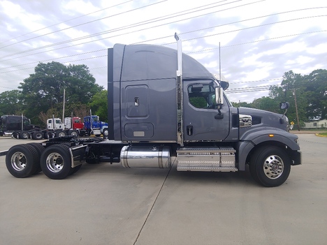 NEW 2024 WESTERN STAR 49X TANDEM AXLE SLEEPER TRUCK #1133-2