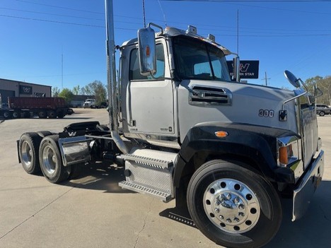2016-western-star-4700-tandem-axle-daycab #1185
