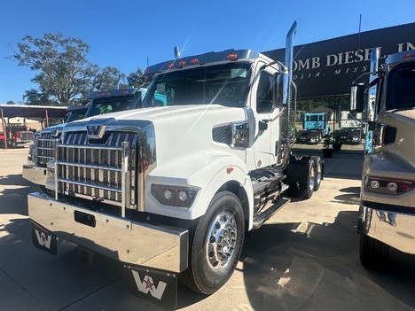 2027-western-star-49x-tandem-axle-daycab #1187