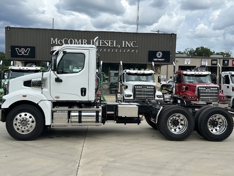2027-western-star-47x-tandem-axle-daycab #1192