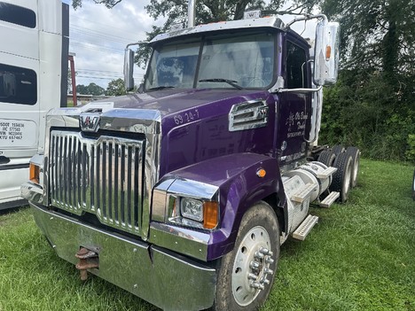 2013-western-star-4700-tandem-axle-daycab #1195