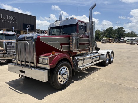 2022 WESTERN STAR 4900EX Tandem Axle Daycab #1200