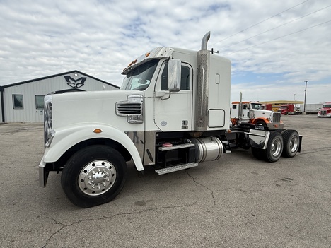 2015-freightliner-coronado-tandem-axle-sleeper #2010