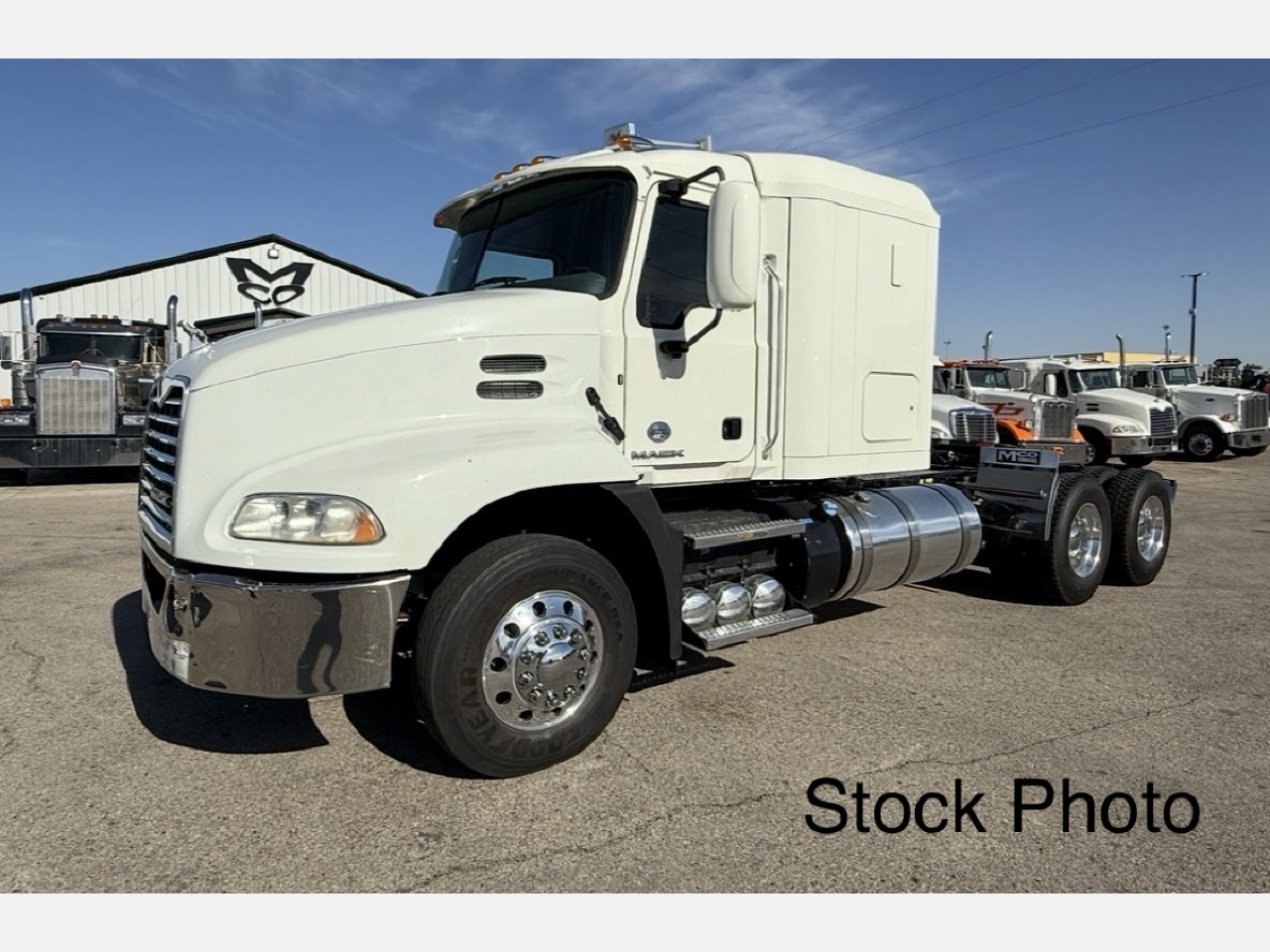 2018 MACK CXU613 Tandem Axle Sleeper #1 2018 MACK CXU613 Tandem Axle Sleeper #1