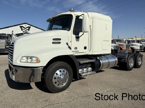 2018-mack-cxu613-tandem-axle-sleeper #3143