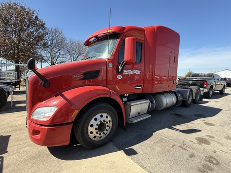2019 PETERBILT 579 Tandem Axle Sleeper #3279