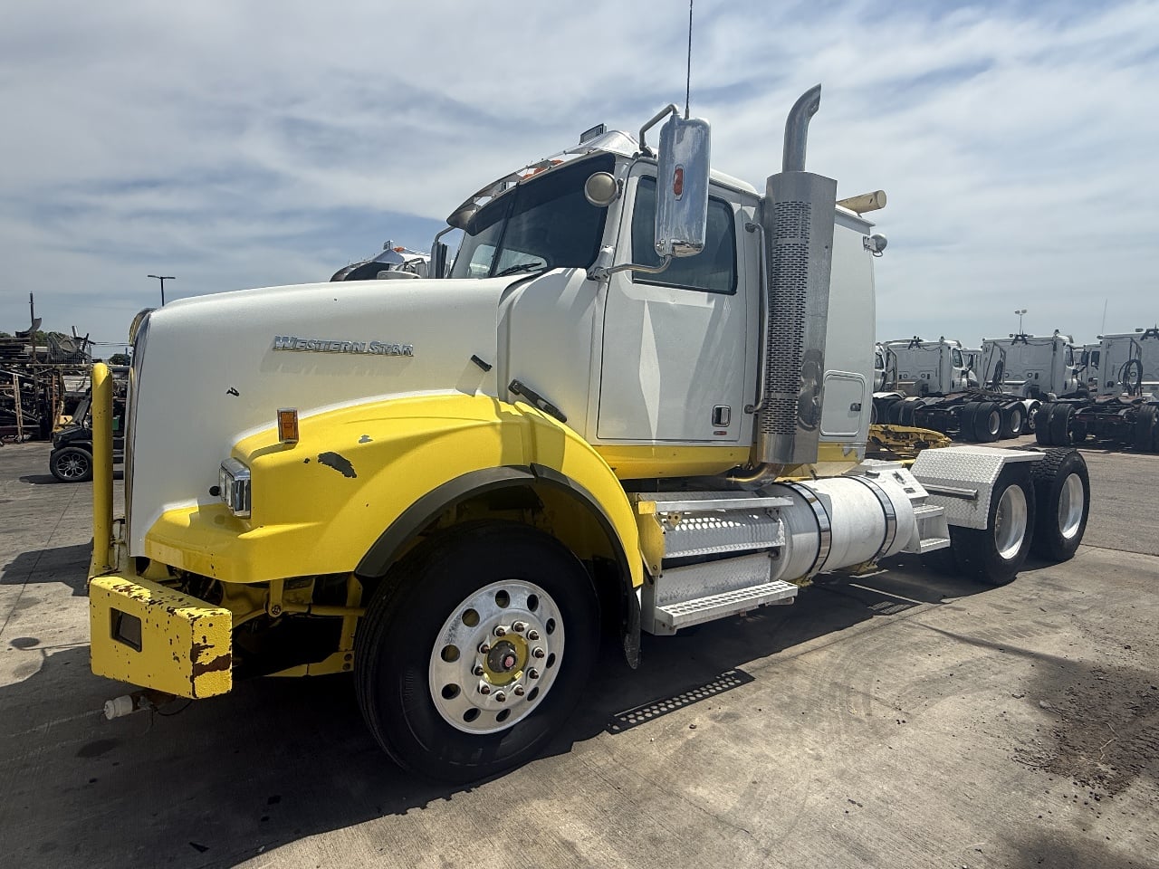 2012 WESTERN STAR 4900 Tandem Axle Sleeper #1 2012 WESTERN STAR 4900 Tandem Axle Sleeper #1