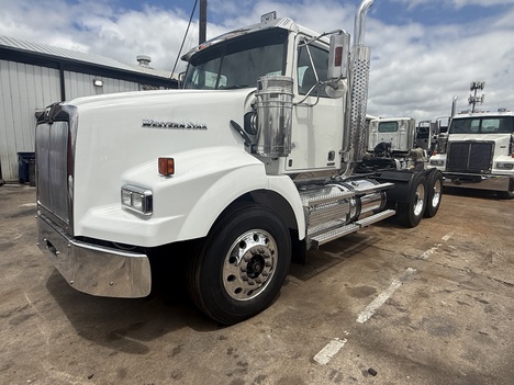 2016-western-star-4900-tandem-axle-daycab #3291