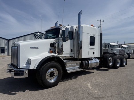 2020 KENWORTH T800 Tri-Axle Sleeper #3294