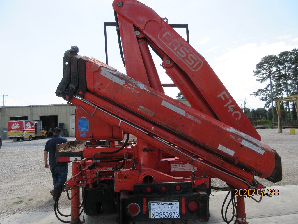 1992 FASSI F140.23 Knuckleboom Crane