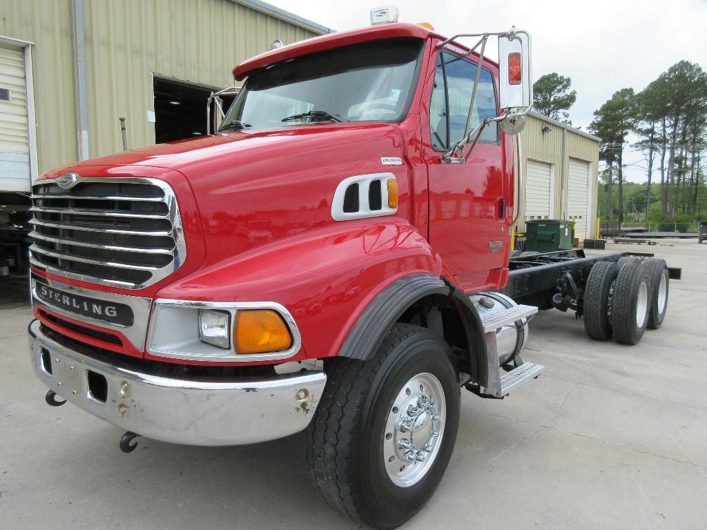 2005 STERLING L9500 Cab Chassis Truck
