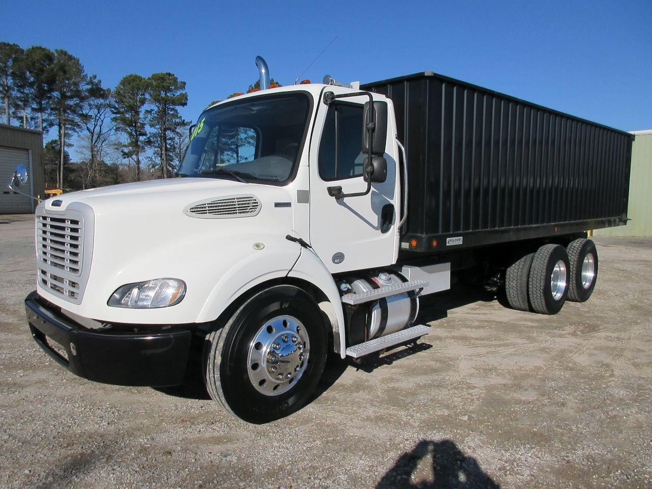 2015 FREIGHTLINER M2-112-64S Box Van Truck