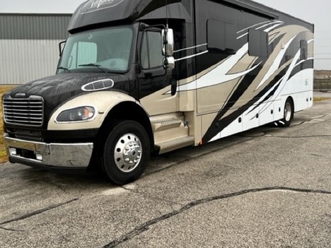 2022 RENEGADE Verona 36VSB Motorcoach
