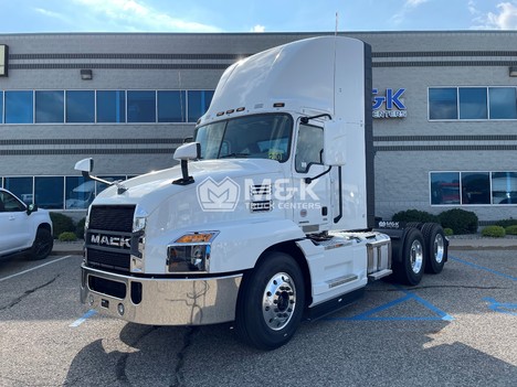 2025-mack-an64t-daycab #312433