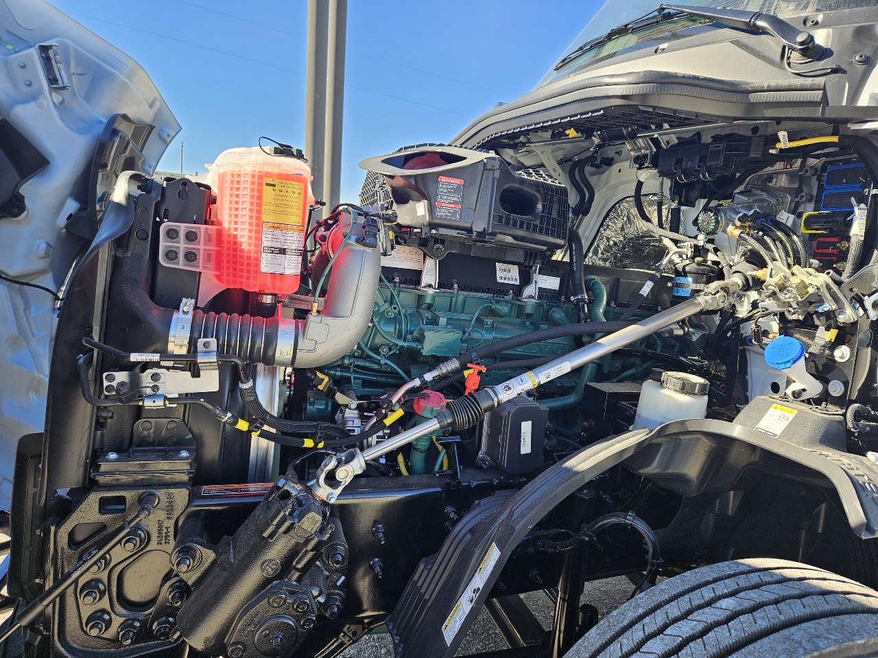 2026 Volvo - image 16