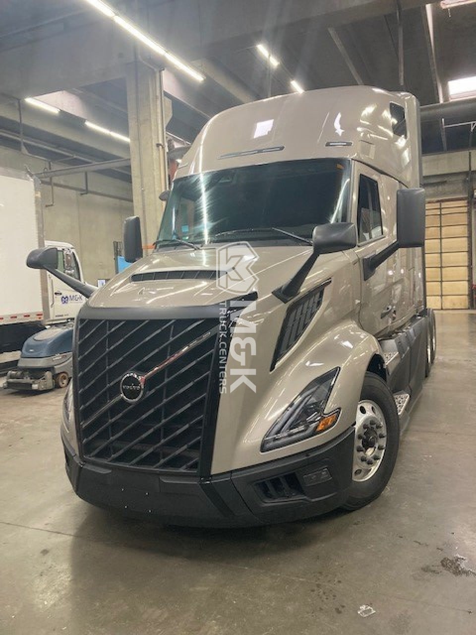 2025 Volvo - image 1