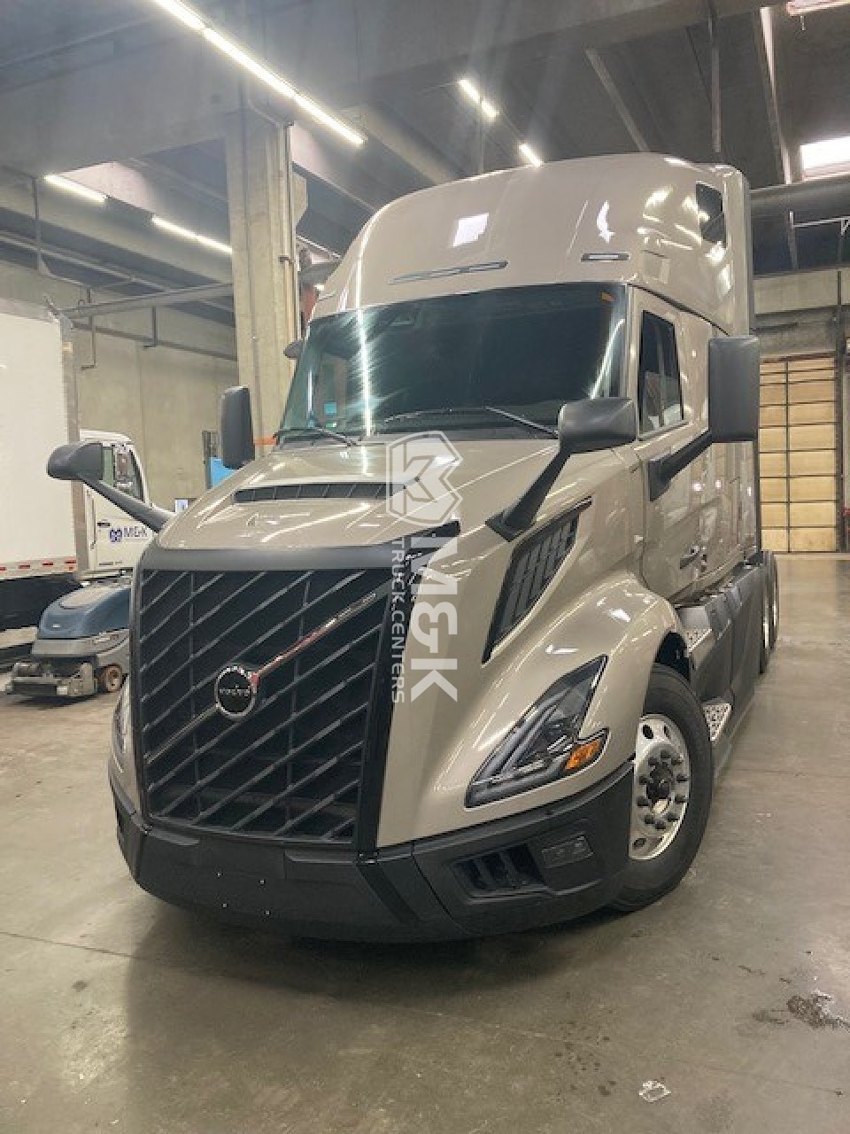 2025 Volvo - image 1