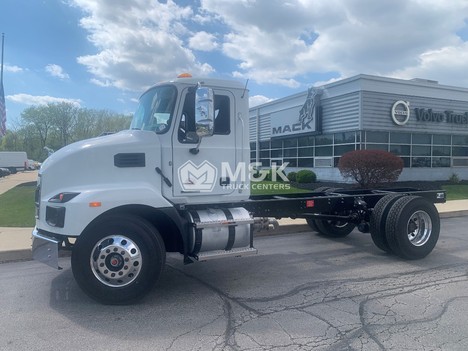 2026-mack-md-md6-187-wb-cab-chassis-truck #317496