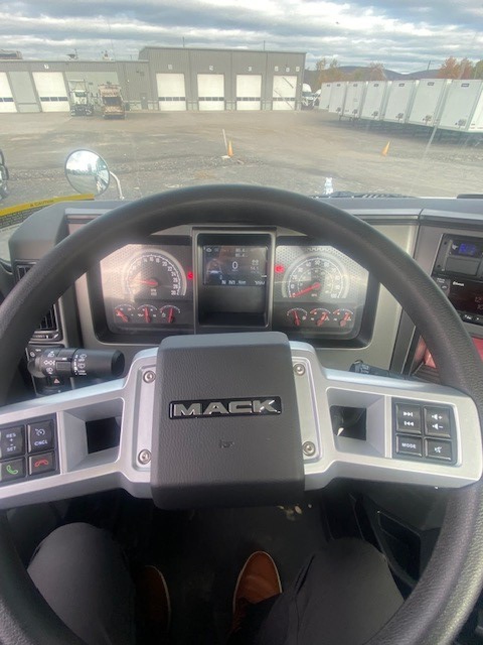 2026 Mack Granite - image 7