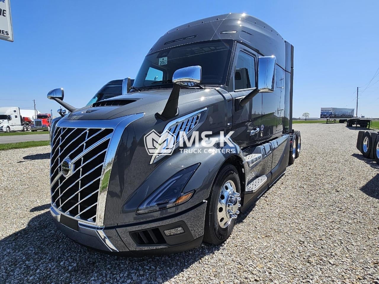 2025 Volvo - image 1