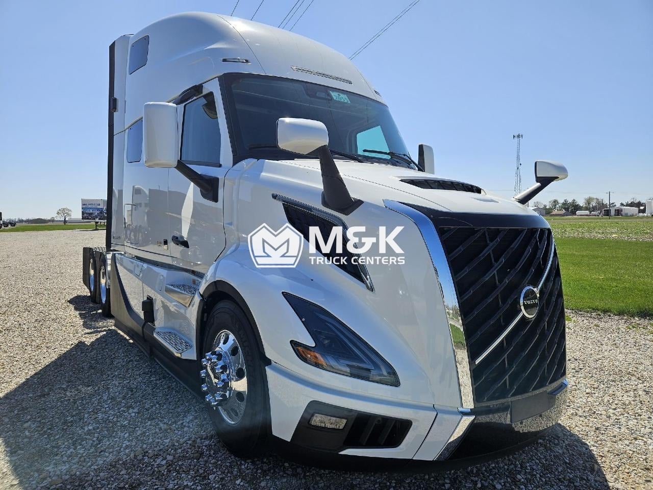 2025 Volvo - image 1