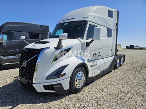 2025-volvo-vnl64t860-sleeper #318002