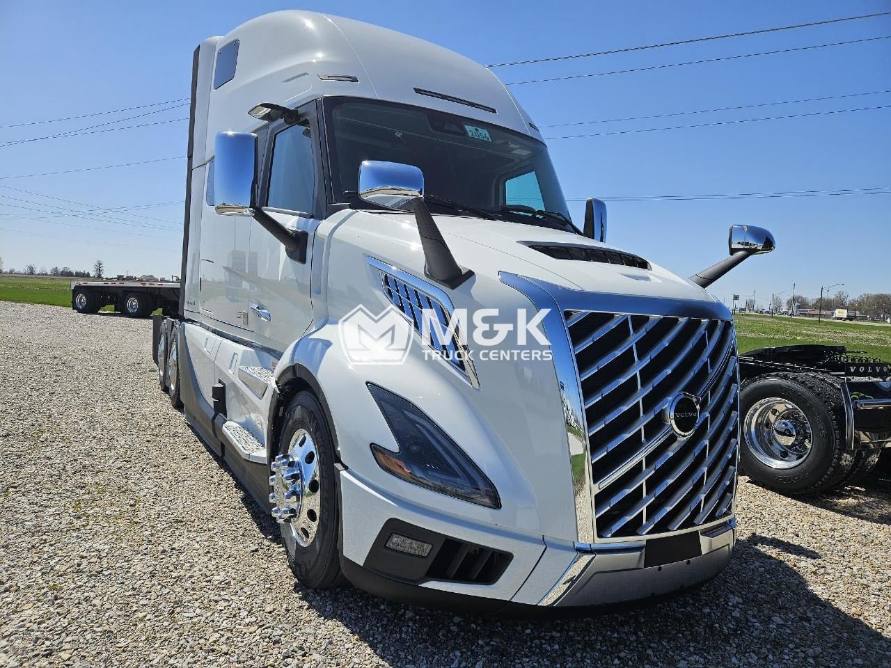 2025 Volvo - image 1